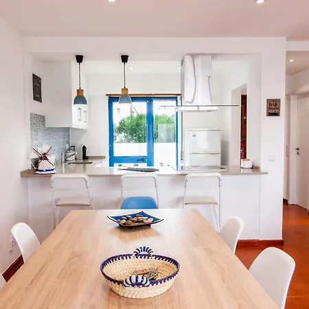 펜션 Bispo's Family House