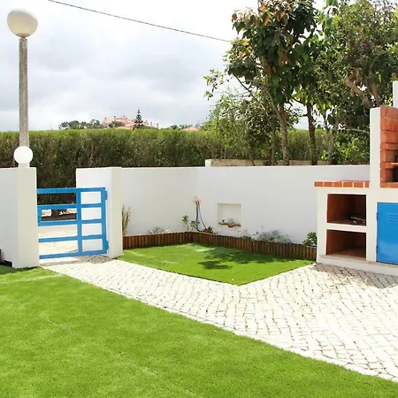 Bispo's Family House 펜션 *