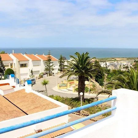 Bispo's Family House * Ericeira