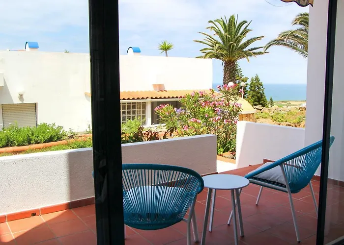 بيت للعطل Bispo's Family House *