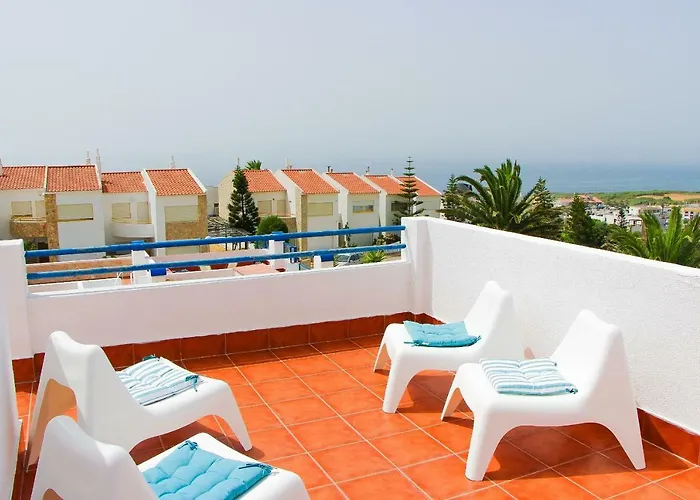 بيت للعطل Bispo's Family House *